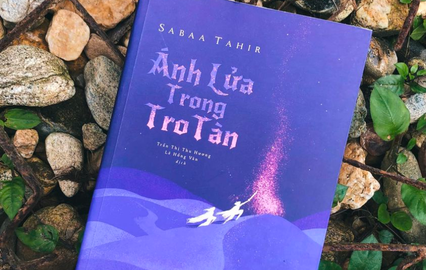 Review sách: ÁNH LỬA TRONG TRO TÀN – Sabaa Tahir
