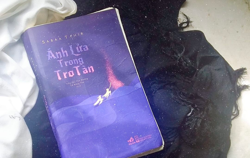 Review sách: ÁNH LỬA TRONG TRO TÀN – Sabaa Tahir