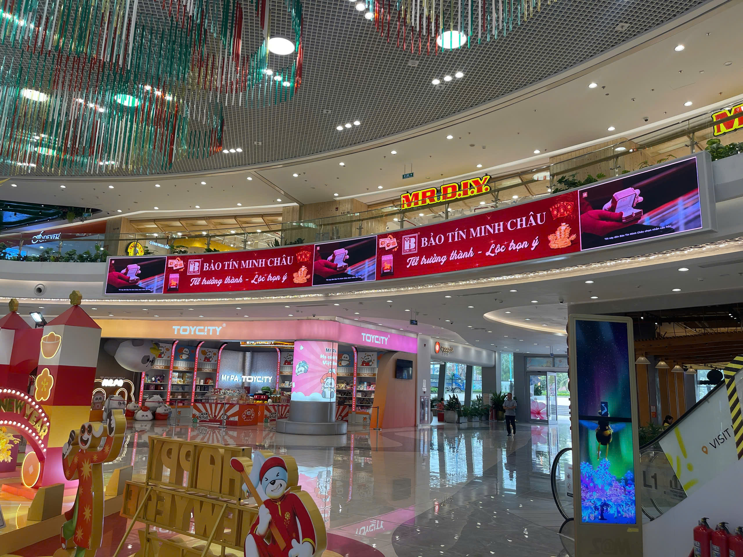 Led Cong Vincom Mega Mall Ocean City - Hưng Yên