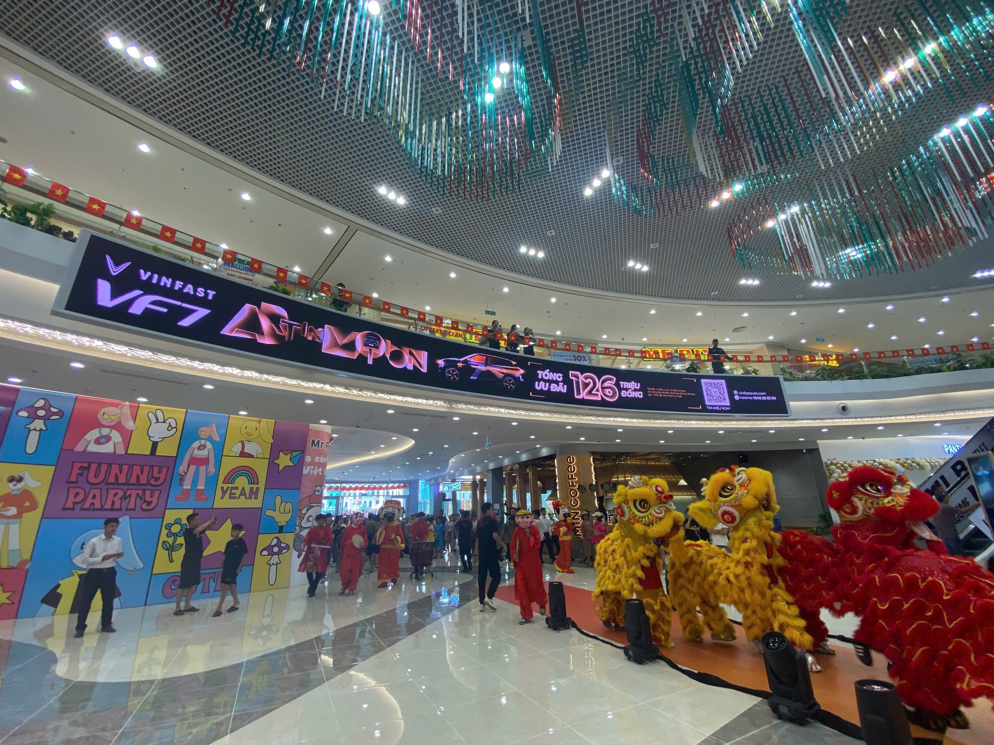 Led Cong Vincom Mega Mall Ocean City - Hưng Yên