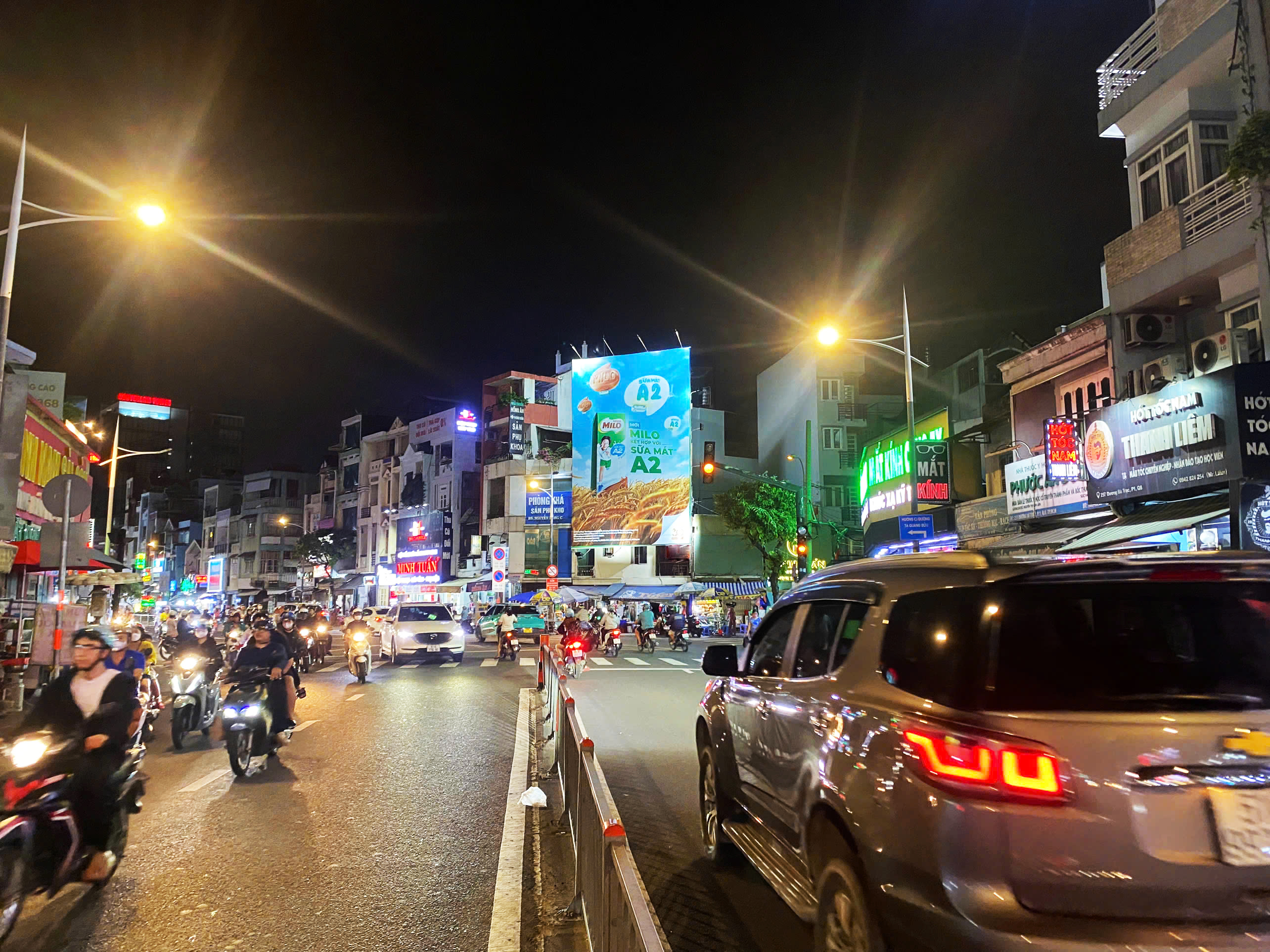 Billboard 251 Dương Bá Trạc