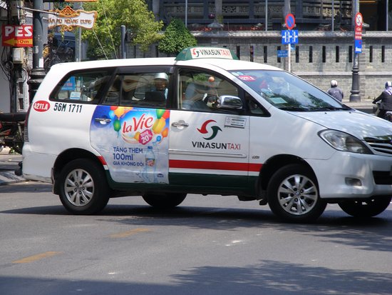 Dán decal xe Taxi