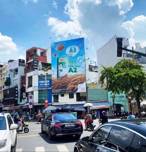 BILLBOARD
