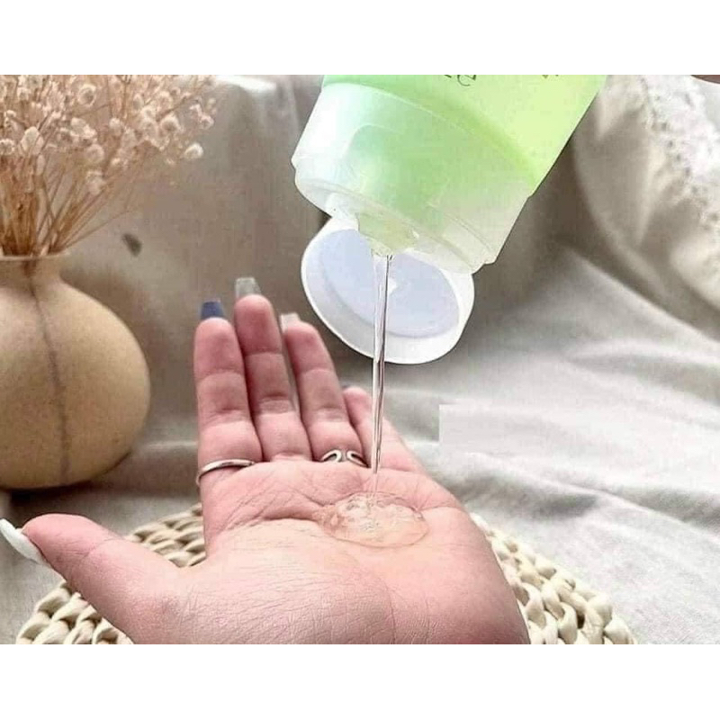 Sữa rửa mặt Simple siêu lành tính