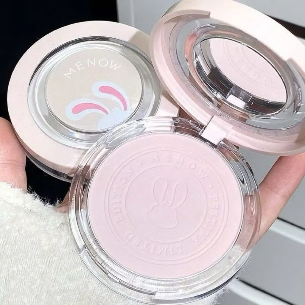 [TẶNG MÁ HỒNG] Phấn Phủ Menow Rabit Dạng Nén Vỏ Trắng Compact Powder Vietnam Edition, 8.5g