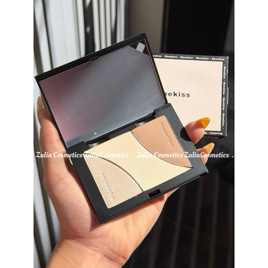 [MOOEKISS] Bảng Phấn Tạo Khối Mooekiss 3 Ô, Kèm Bắt Sáng Tạo Khối Tự Nhiên, 16.5g