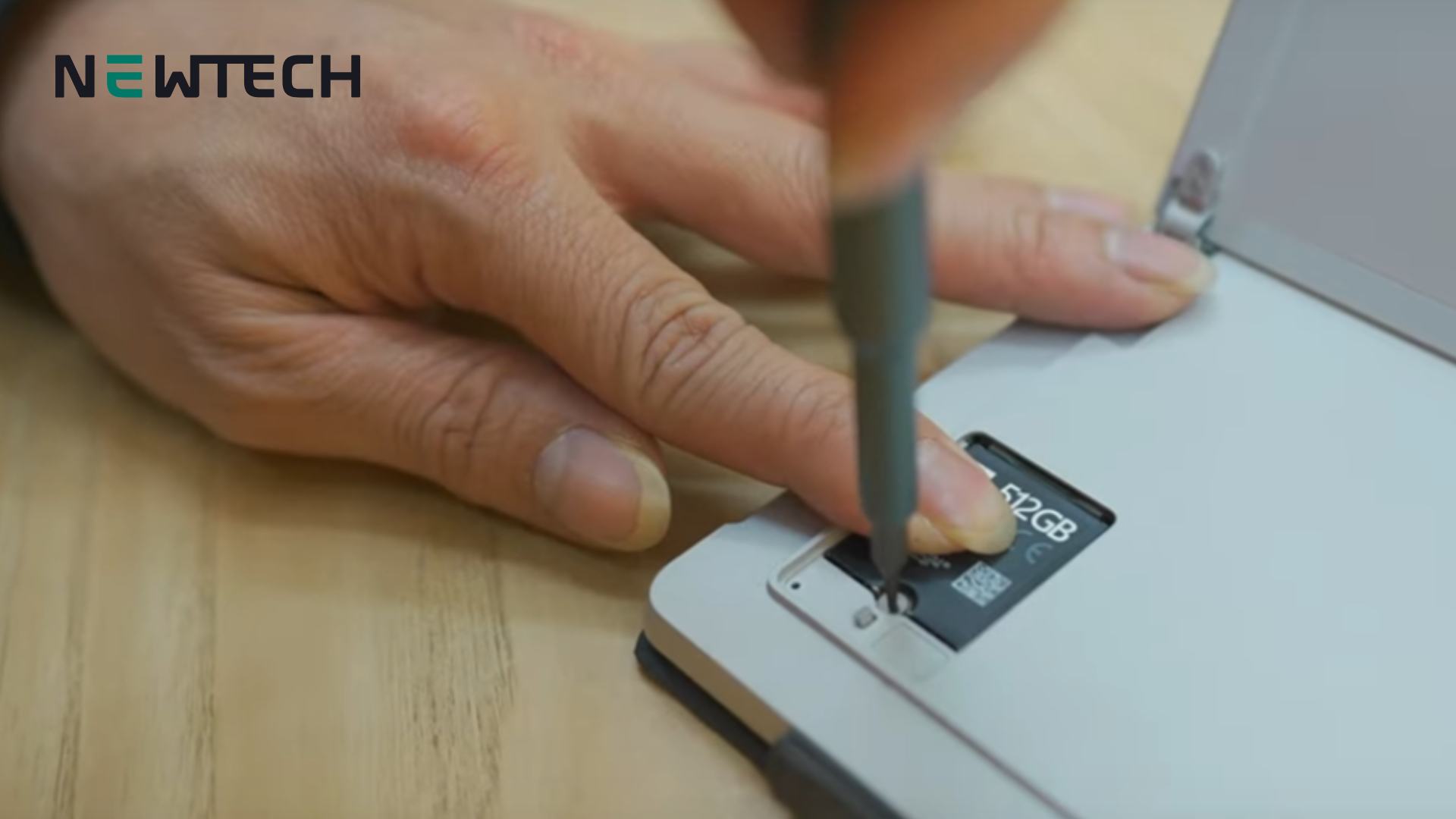 Hướng dẫn cài đặt SSD cho Surface Pro 7 Plus