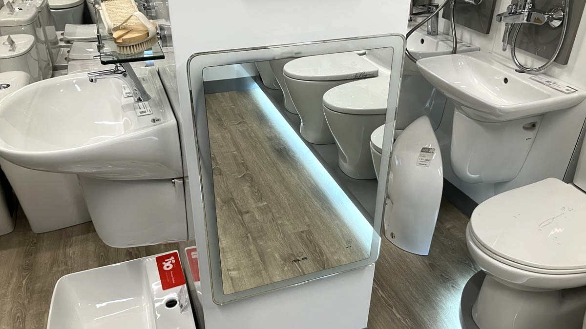 Gương led chữ nhật 50x70cm GLS M35R36 ánh sáng ngoài hoa văn