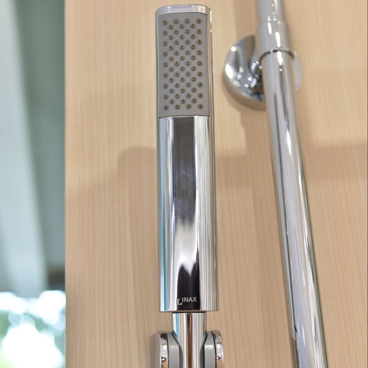 Sen cây tắm đứng nóng lạnh INAX BFV-60S (BFV60S)