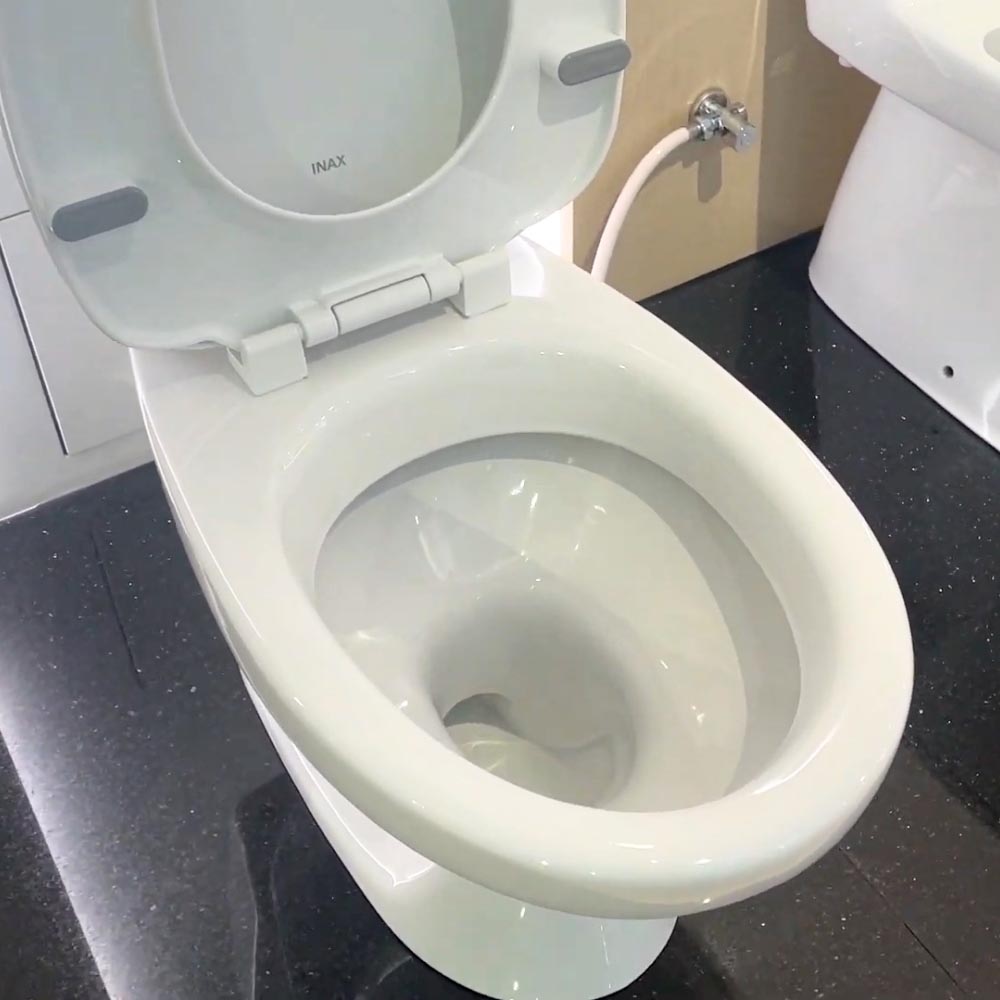 Bồn cầu 2 khối INAX C-117VA (C117VA) xả gạt nắp thường