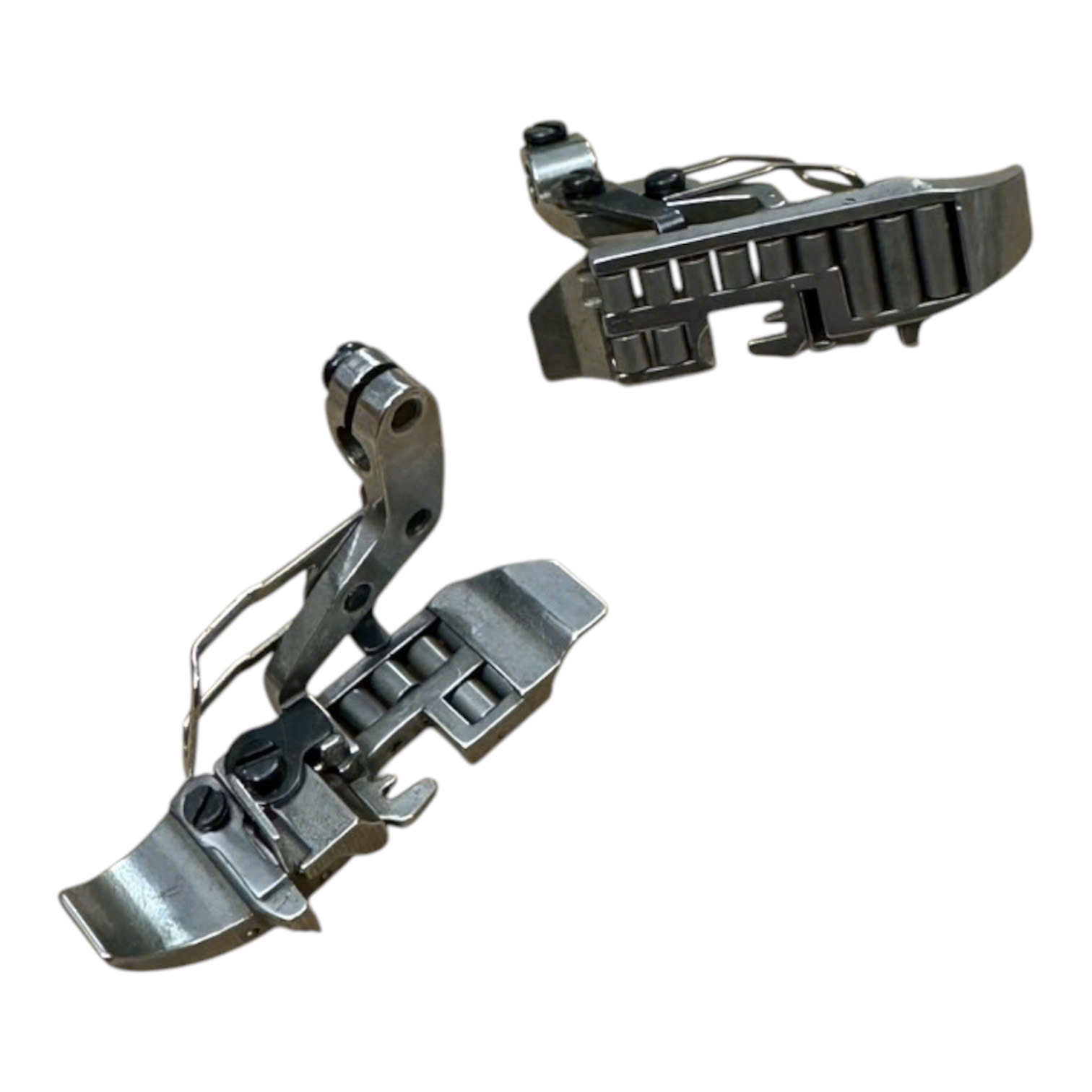 Chân vịt bánh xe chống nhăn máy vắt sổ 4 chỉ 747K/ 747F Jack E4...