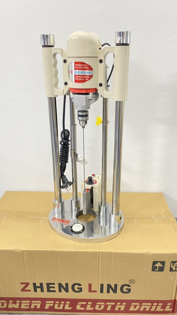 Máy khoan dấu vải dùng nhiệt