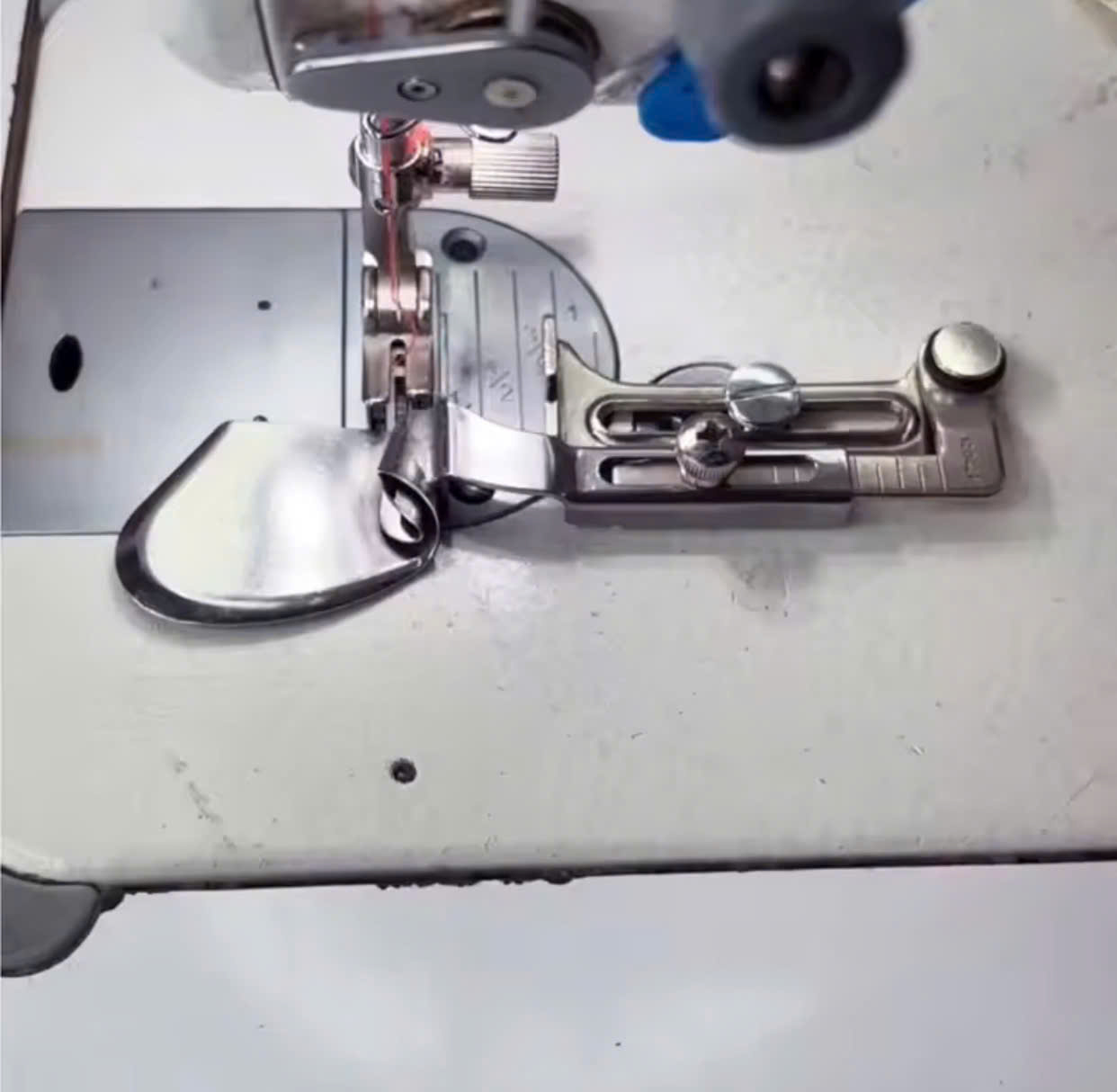 Cữ cuốn gấu 203, Cữ cuốn lai 1 kim