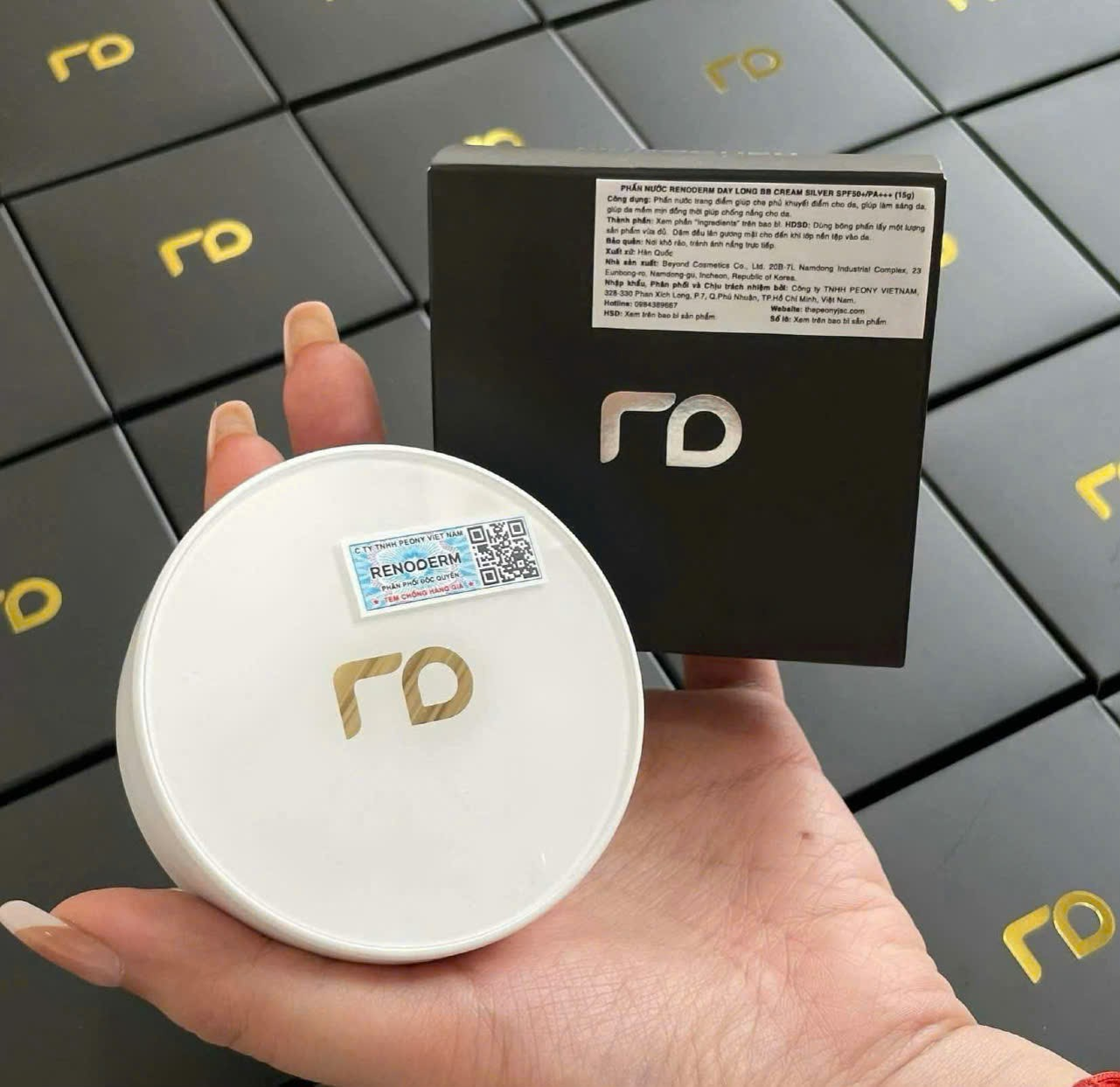 Phấn Renoderm Silver Tone 21 Trắng (Vỏ Bạc) (CTY)