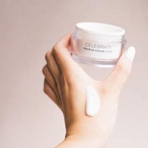 Elaine Perine Celebrate Kem Dưỡng Ẩm, Mờ Nếp Nhăn 50Ml (Cty)