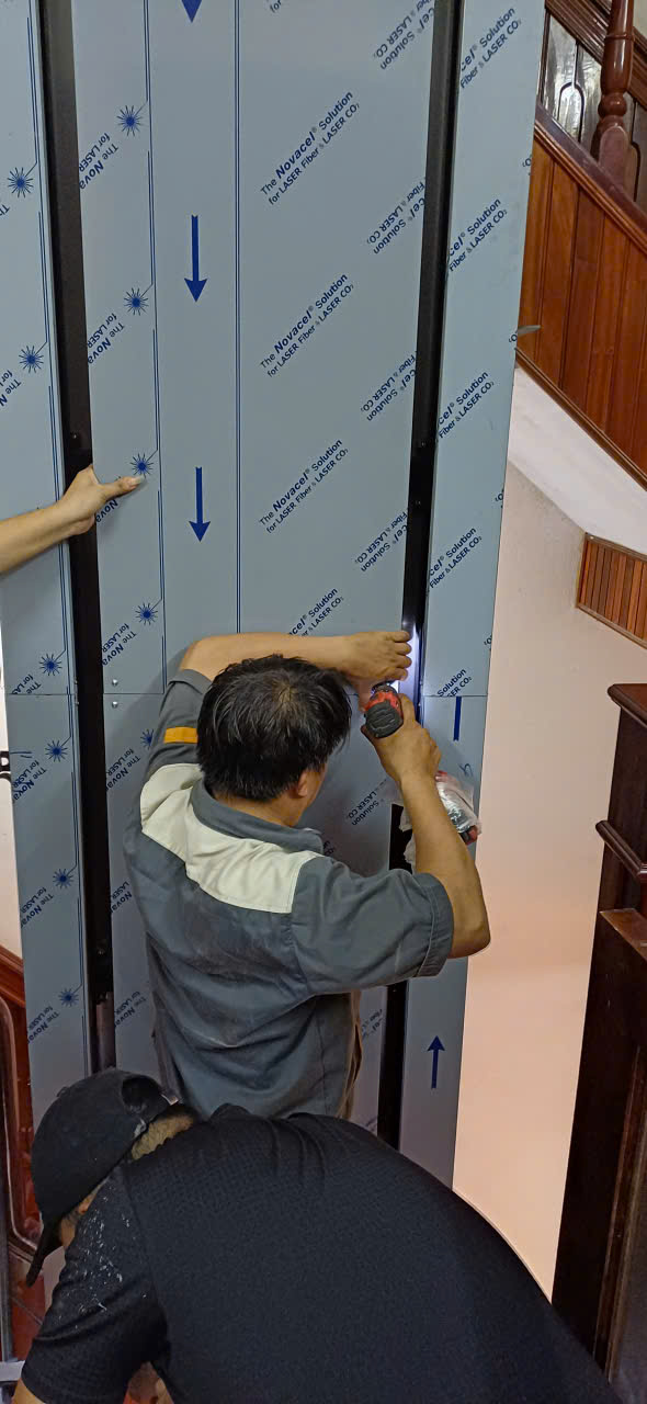 Thang máy gia đình - nhà ống ông Bình