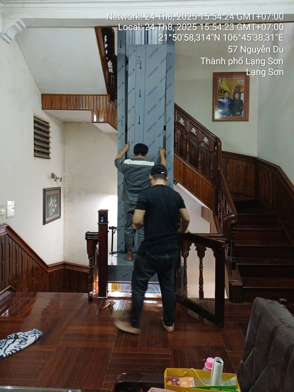 Thang máy gia đình - nhà ống ông Bình