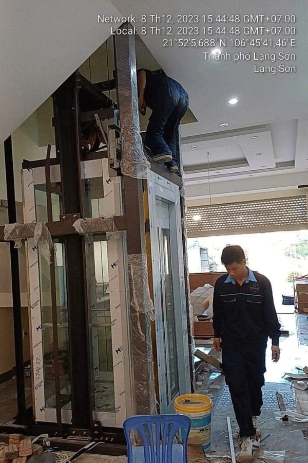 Sửa chữa & Cứu hộ thang máy 24/7