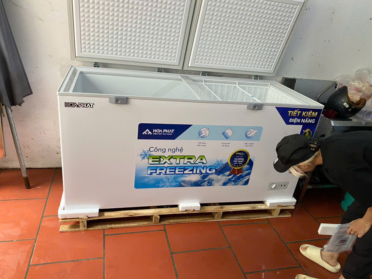Tủ đông chống ăn mòn HPF AD6544.CR 556 lít DÀN ĐỒNG