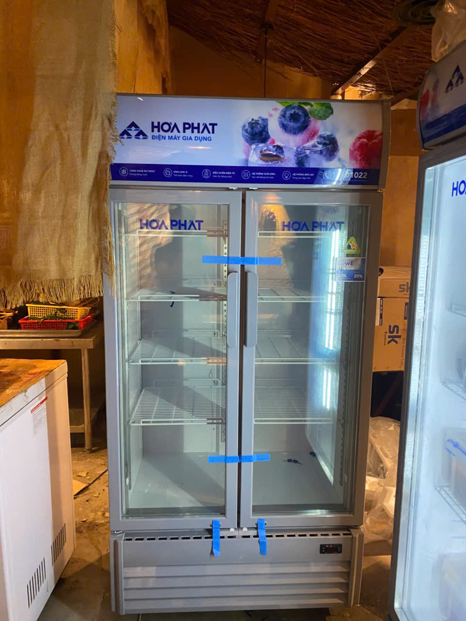 Tủ mát trưng bày Hòa Phát HSR D6526 526 lít DÀN ĐỒNG
