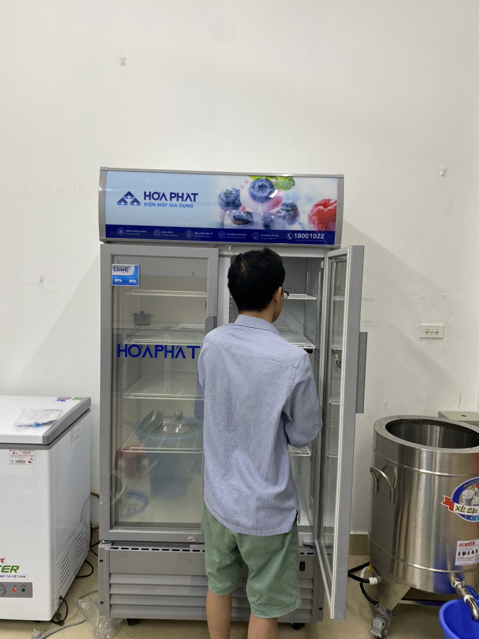 Tủ mát trưng bày Hòa Phát Inverter HSR D8526 526 lít DÀN ĐỒNG