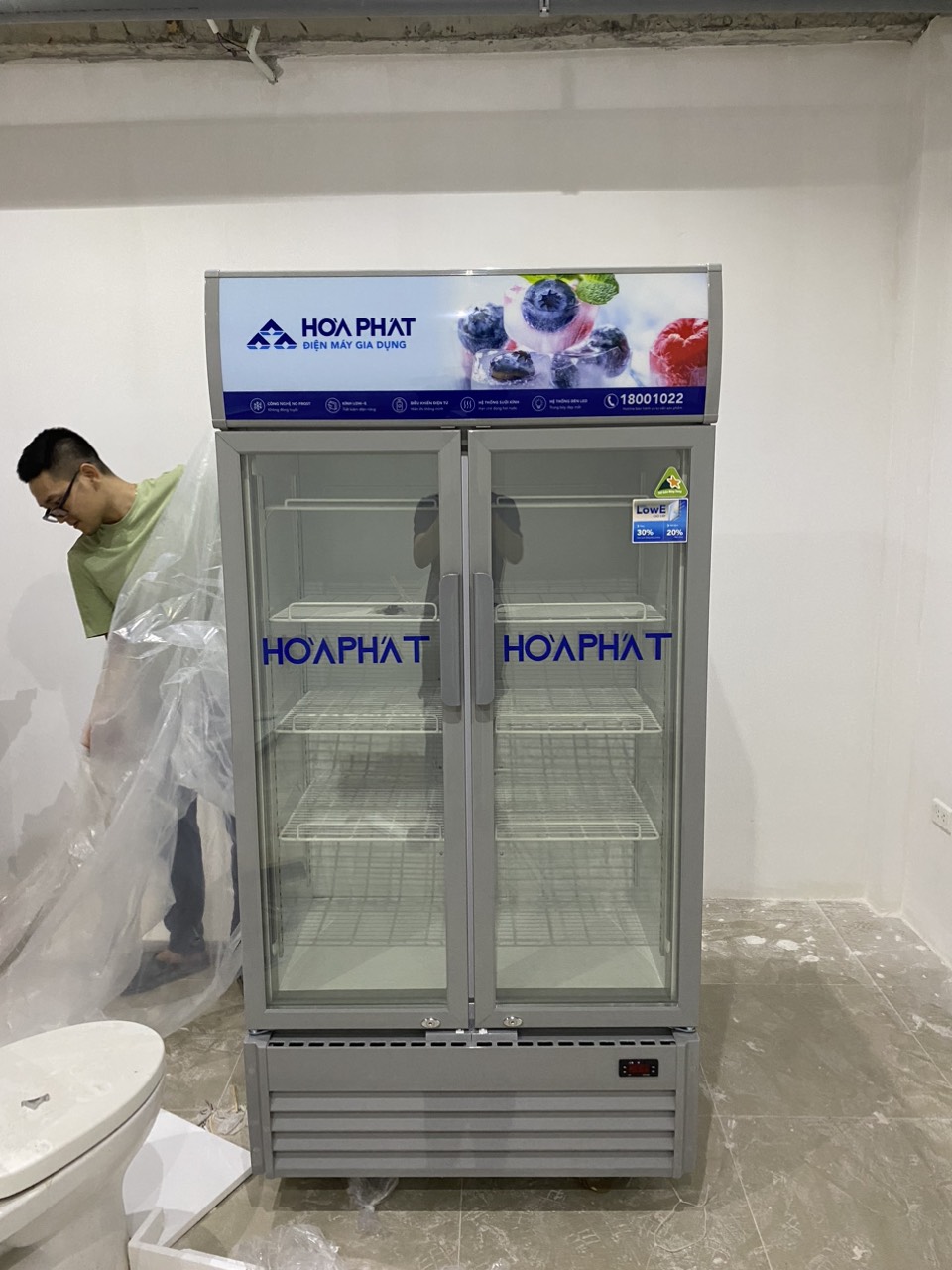 Tủ mát trưng bày Hòa Phát Inverter HSR D8526 526 lít DÀN ĐỒNG