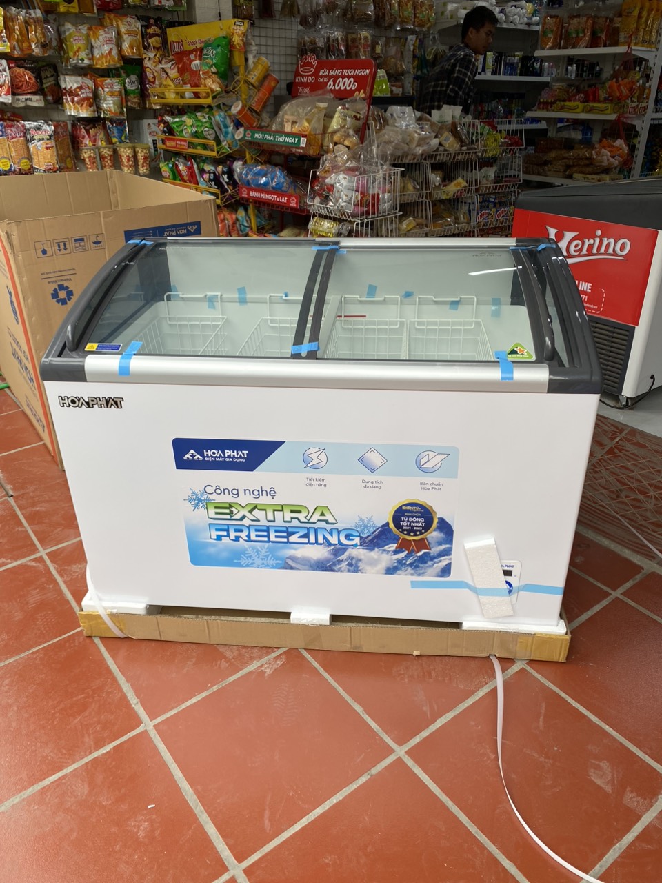 Tủ đông trưng bày Hòa Phát HSF AD6357.C1 357 lít DÀN ĐỒNG