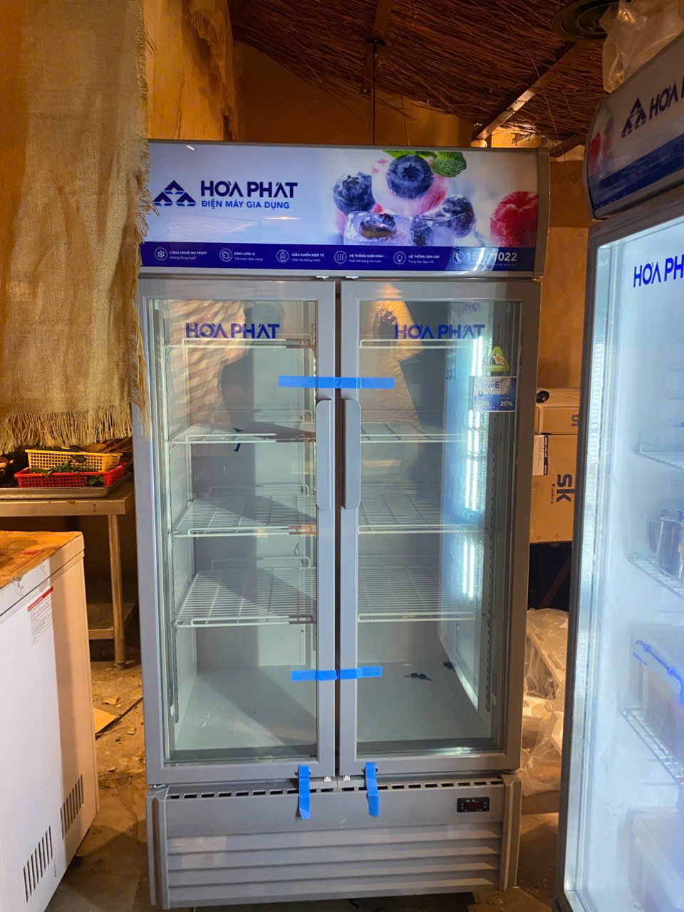 Tủ mát trưng bày Hòa Phát HSR D6526 526 lít DÀN ĐỒNG