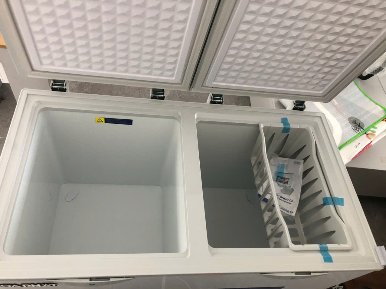 Tủ đông + mát Hòa Phát HPF BD6205 205 lít DÀN ĐỒNG