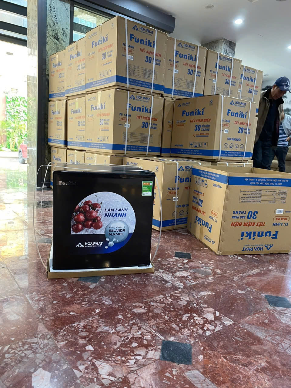 Tủ lạnh mini Funiki FR-51DSU 50 lít