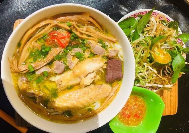 Bún măng gà thơm ngon, nóng hổi cho mùa đông lạnh