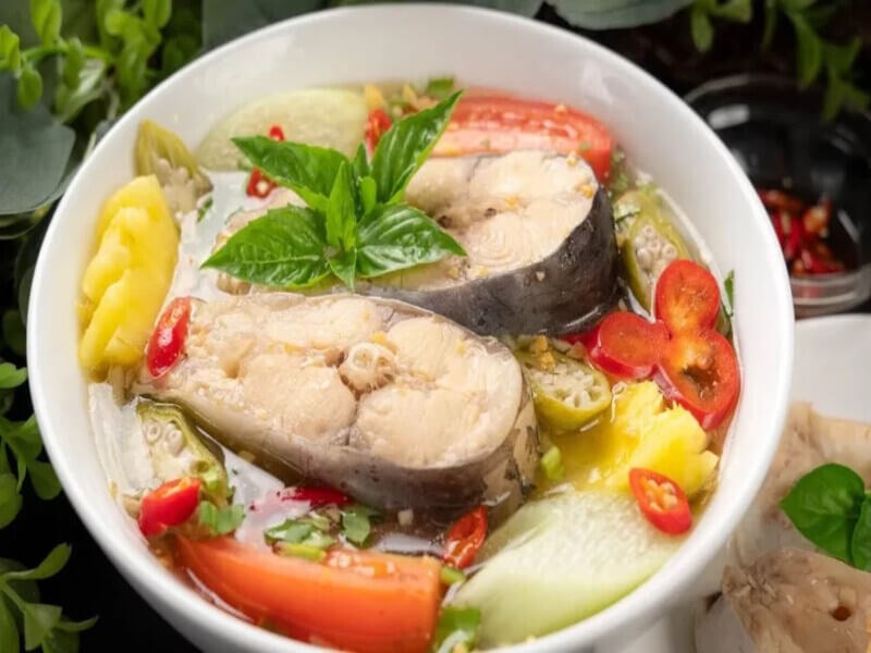 Canh chua cá basa - Cách nấu món ăn miền Tây trứ danh