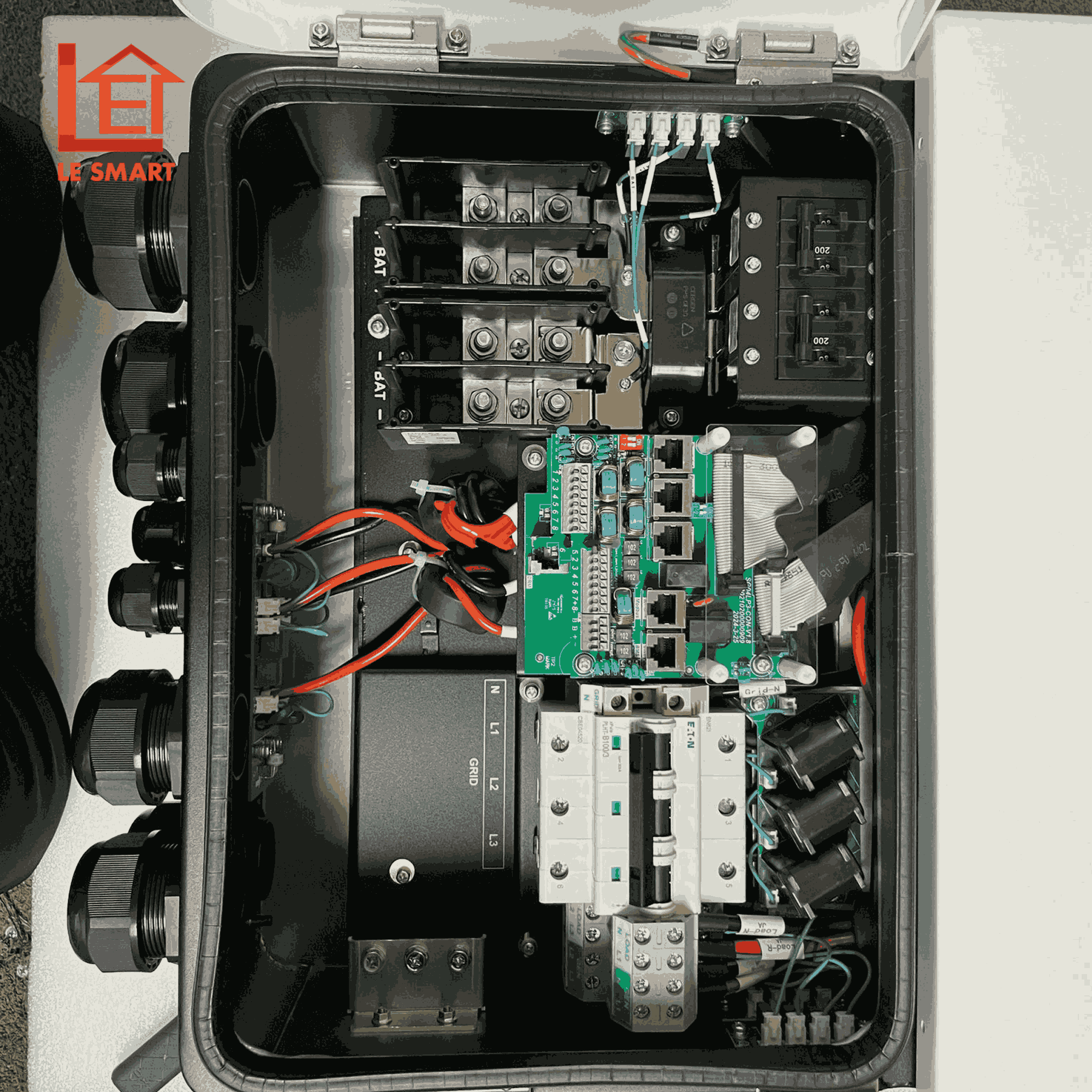 Inverter Hybrid 16kw 3 Pha SUN-16K-SG05LP3-EU-SM2