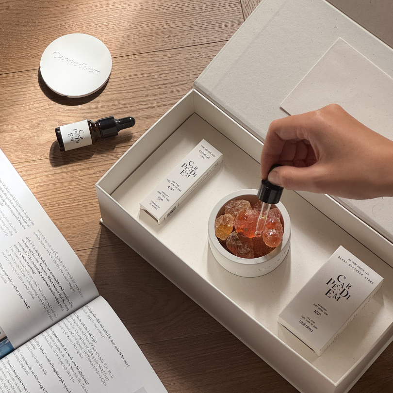 ESSENCE GIFT SET - Bộ quà tặng đá thơm và tinh dầu nước hoa, phù hợp làm quà tặng hàng ngày