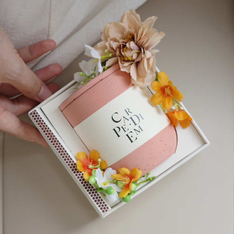 TẦM PHƯƠNG GIFT SET - Bộ quà tặng nến thơm thủ công và hoa lụa cao cấp