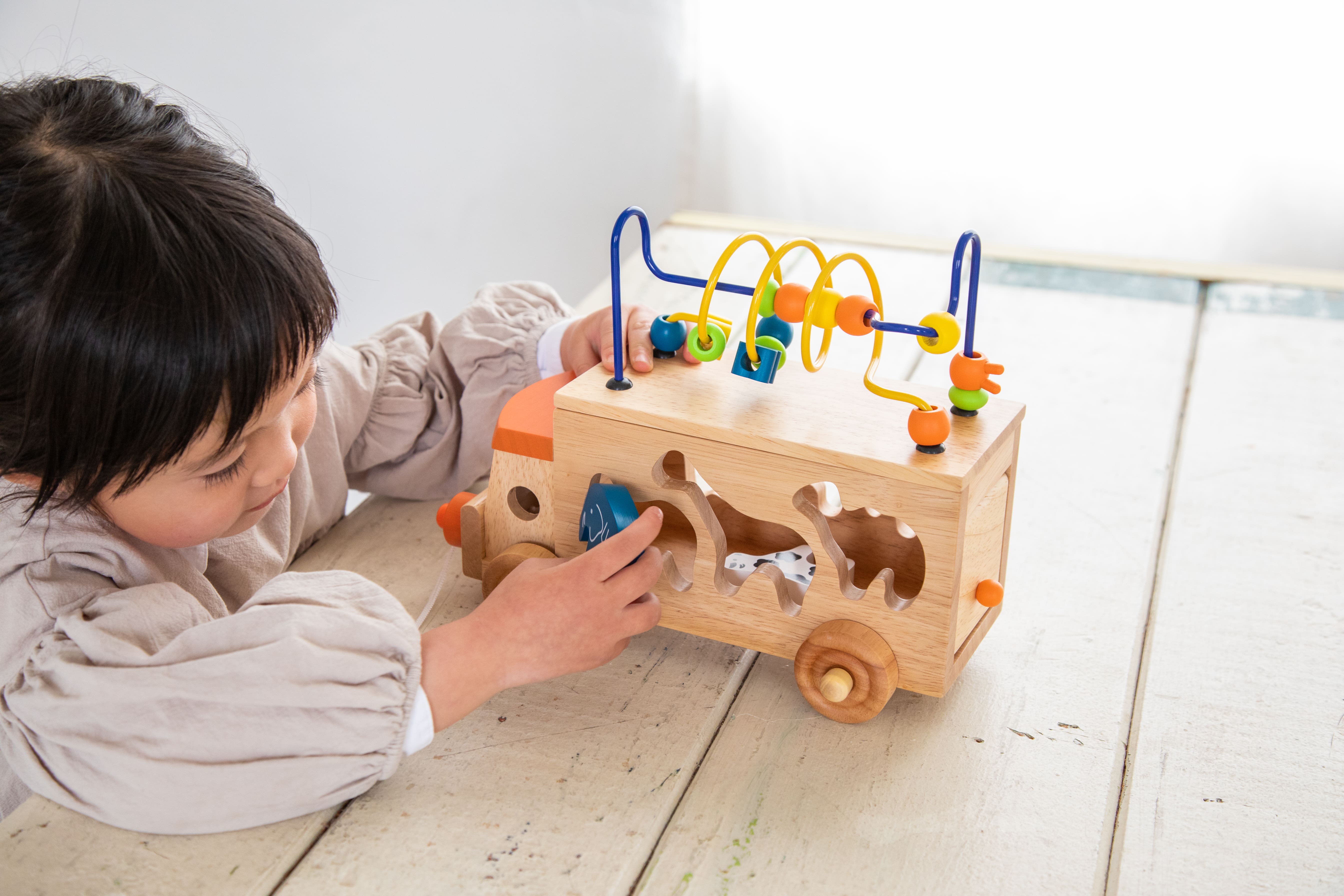 Xe chở động vật bằng gỗ