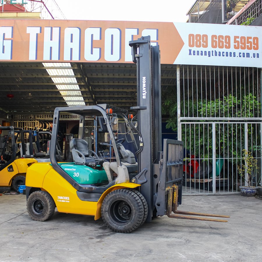 Xe nâng dầu Komatsu Nhật Bãi 3 Tấn FD30C-16 Gật gù lốp kép