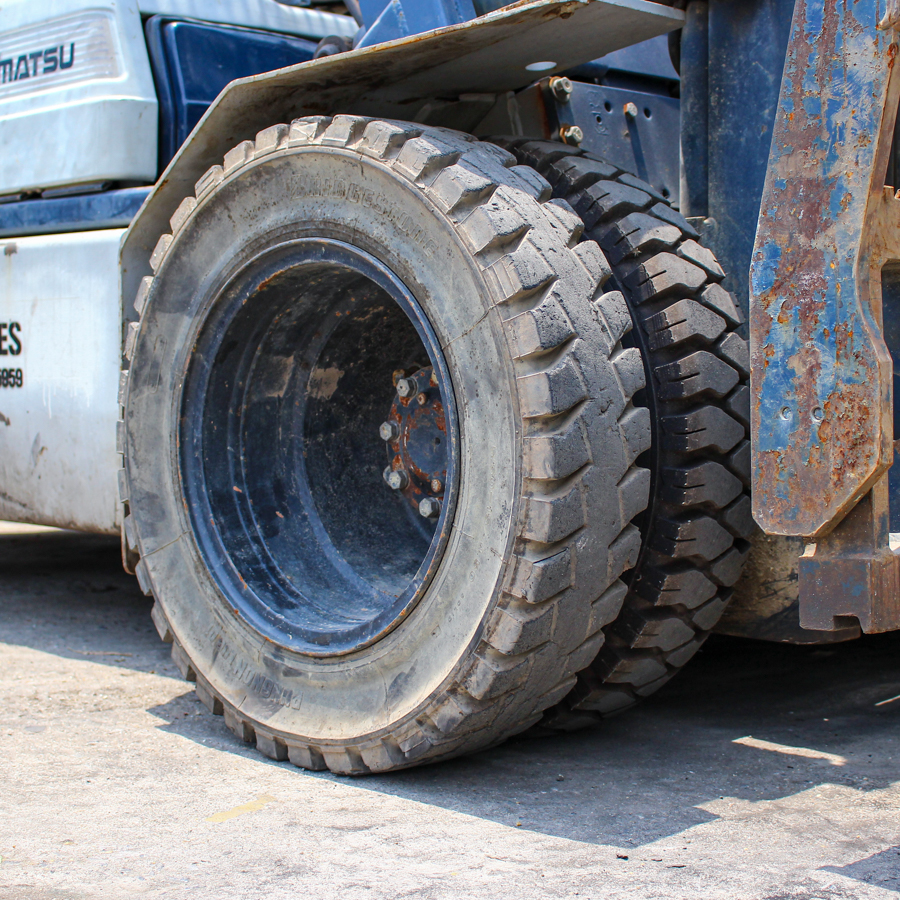 Xe nâng dầu Komatsu Nhật Bãi 3 Tấn FD30-11