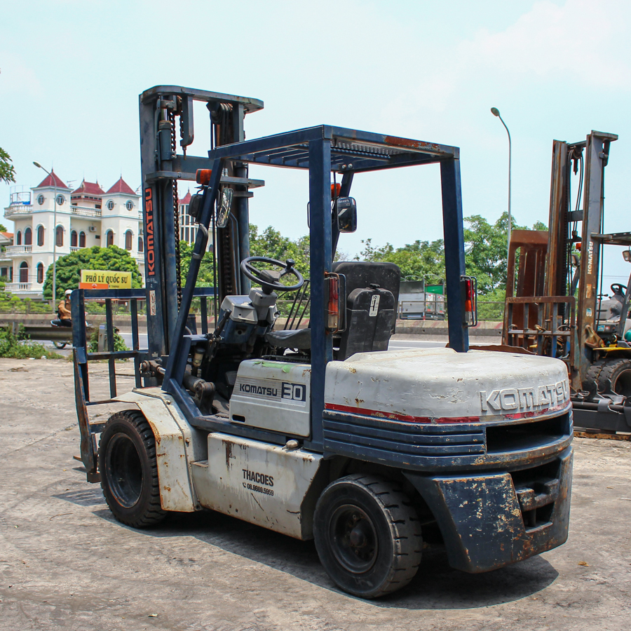 Xe nâng dầu Komatsu Nhật Bãi 3 Tấn FD30-11