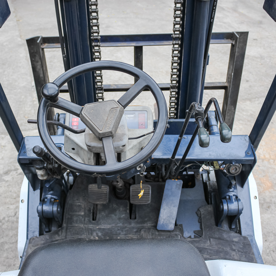 Xe nâng dầu Komatsu Nhật Bãi 2,5 Tấn FD25-11