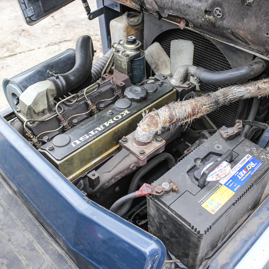 Xe nâng dầu Komatsu Nhật Bãi 2,5 Tấn FD25-11