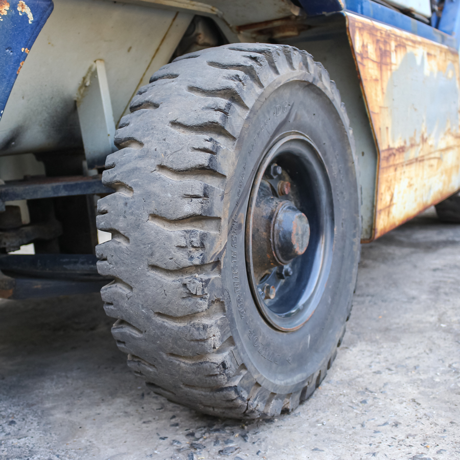 Xe nâng dầu Komatsu Nhật Bãi 2 Tấn FD20-11