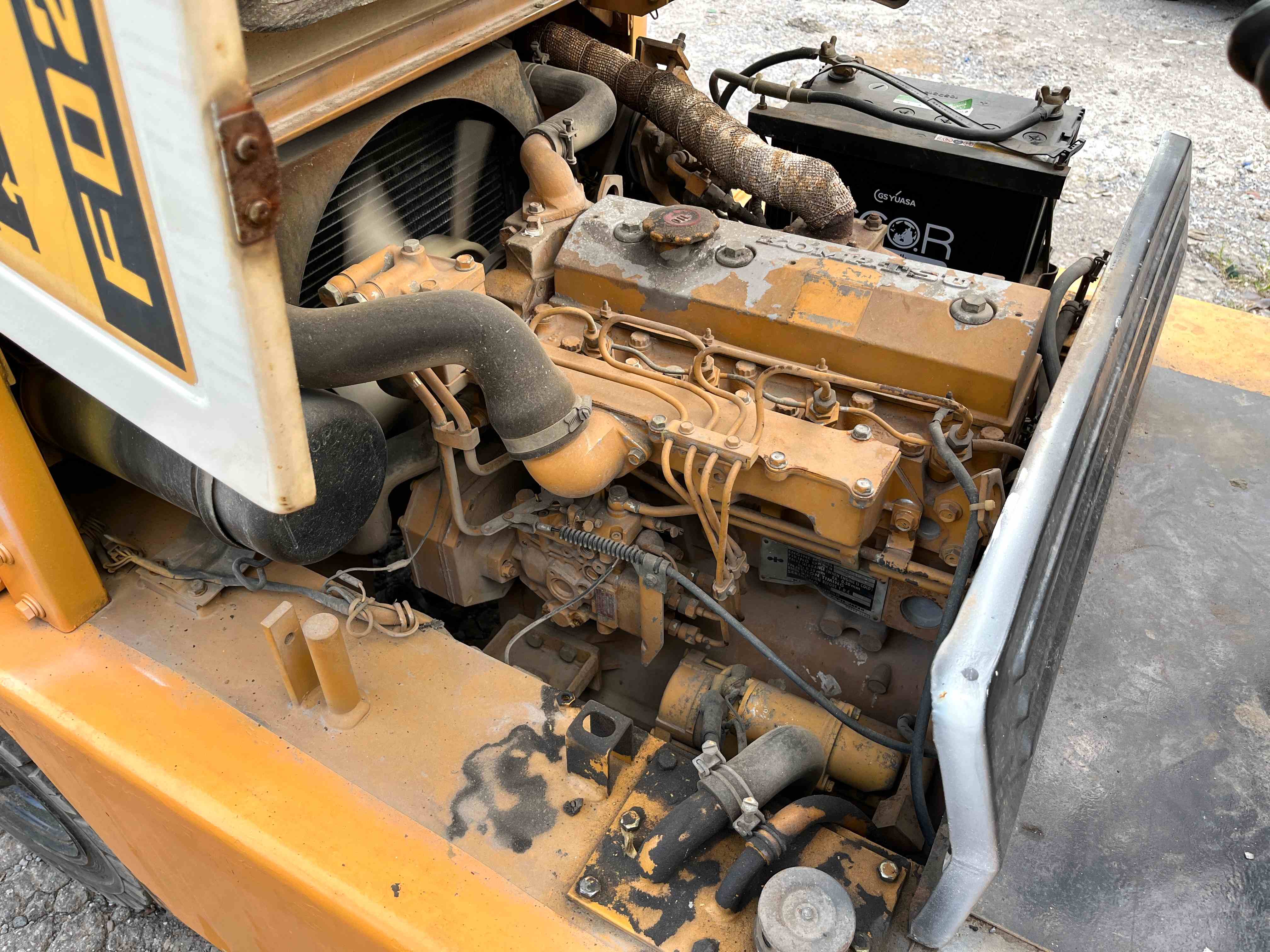 XE NÂNG DẦU KOMATSU 2,5 Tấn FD25-10