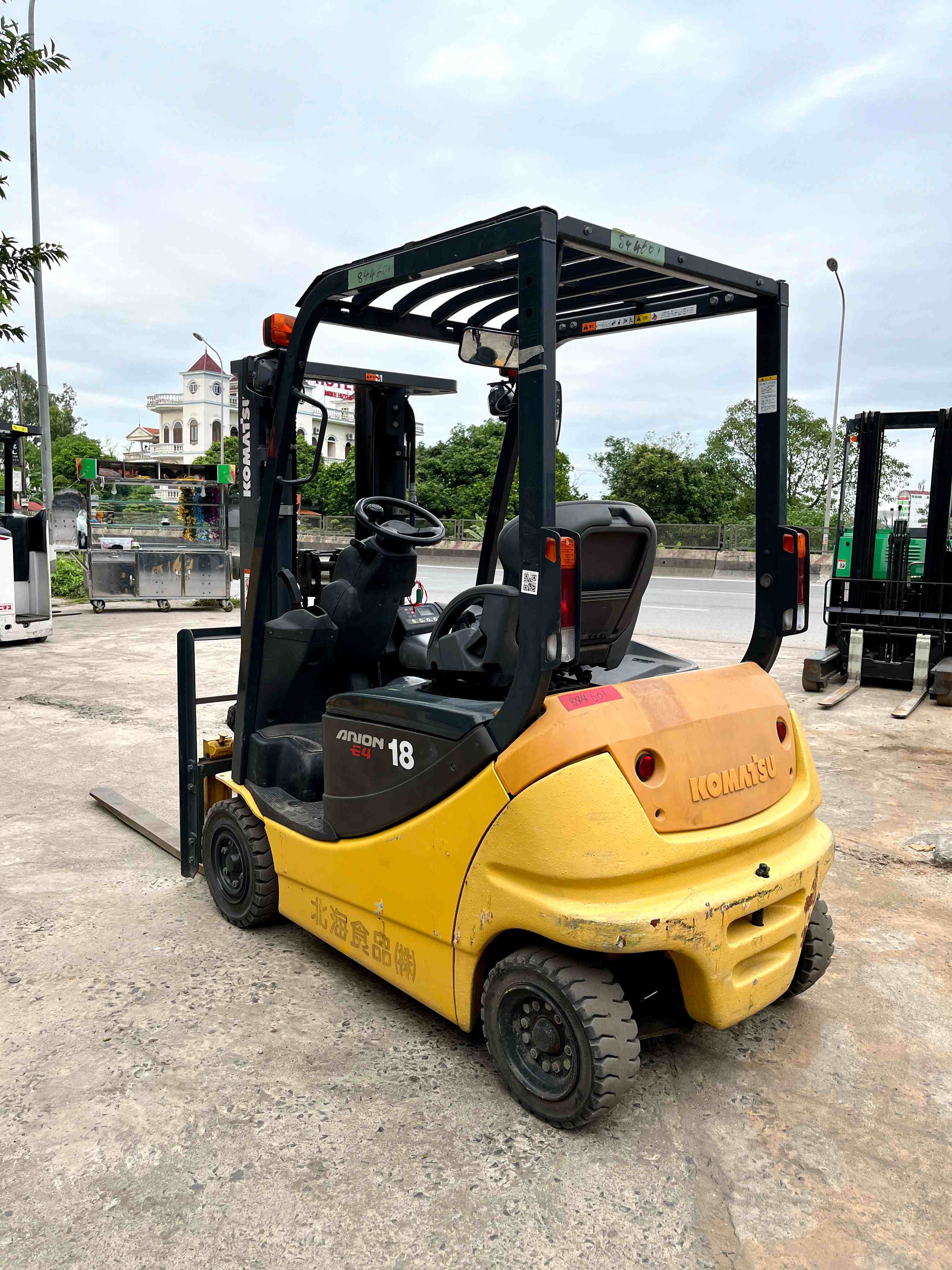 XE NÂNG ĐIỆN NGỒI LÁI KOMATSU 1,8 Tấn FB18-12 (2013)
