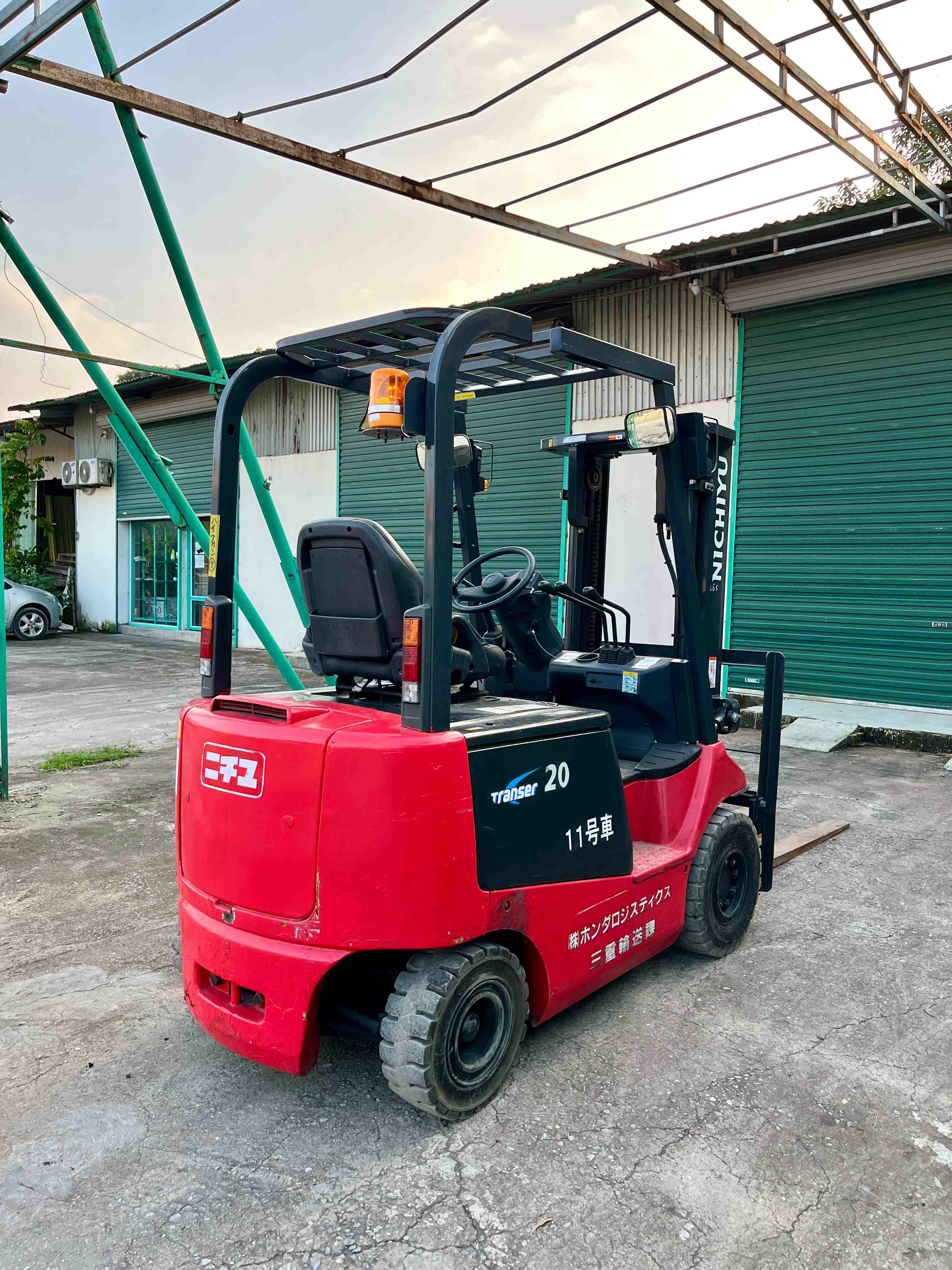 XE NÂNG ĐIỆN NGỒI LÁI NICHIYU 2 Tấn FB20PN-77B-300AE (2015)