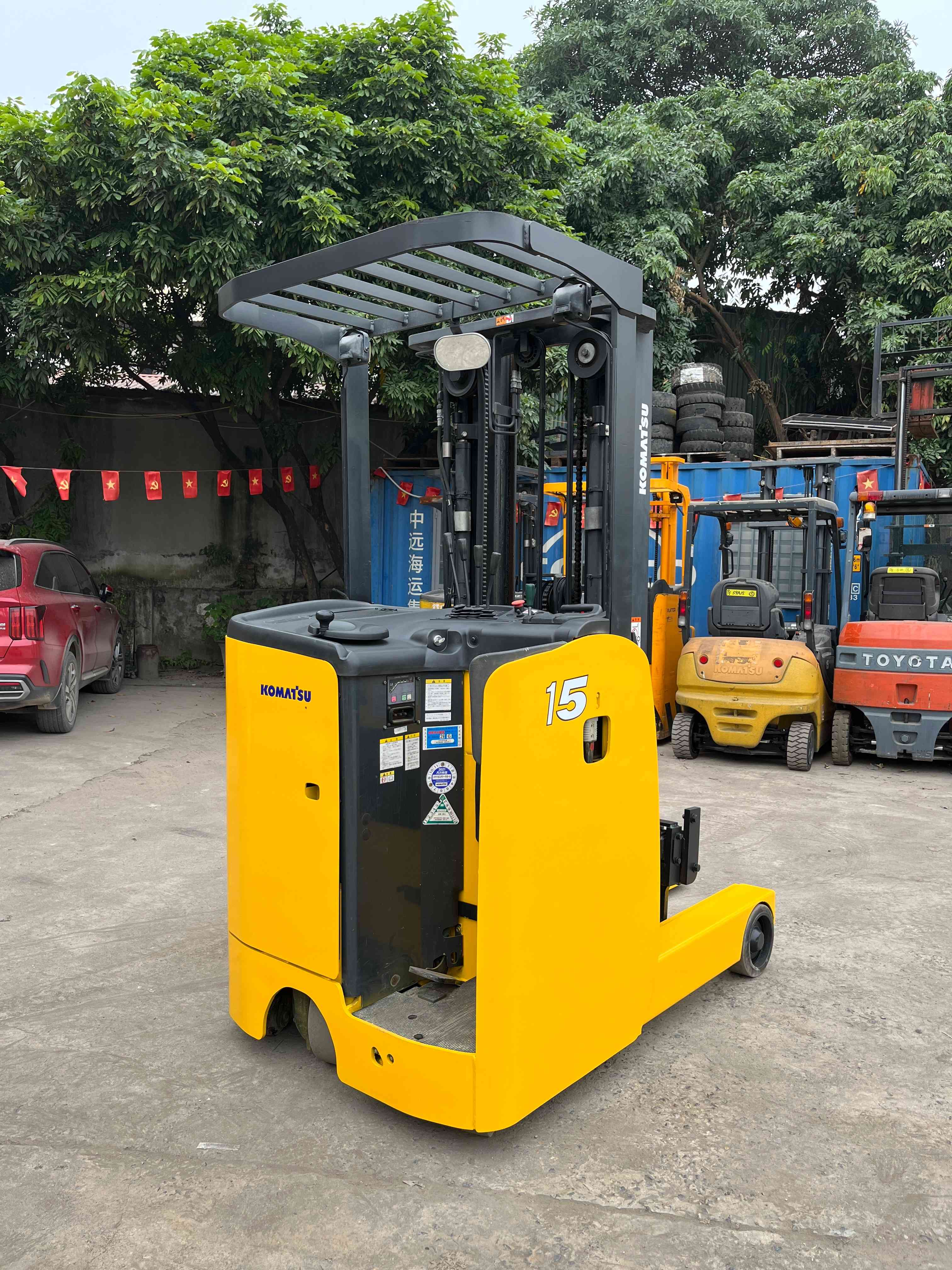 XE NÂNG ĐIỆN ĐỨNG LÁI KOMATSU 1,5 Tấn FB15RL-15 (2016)
