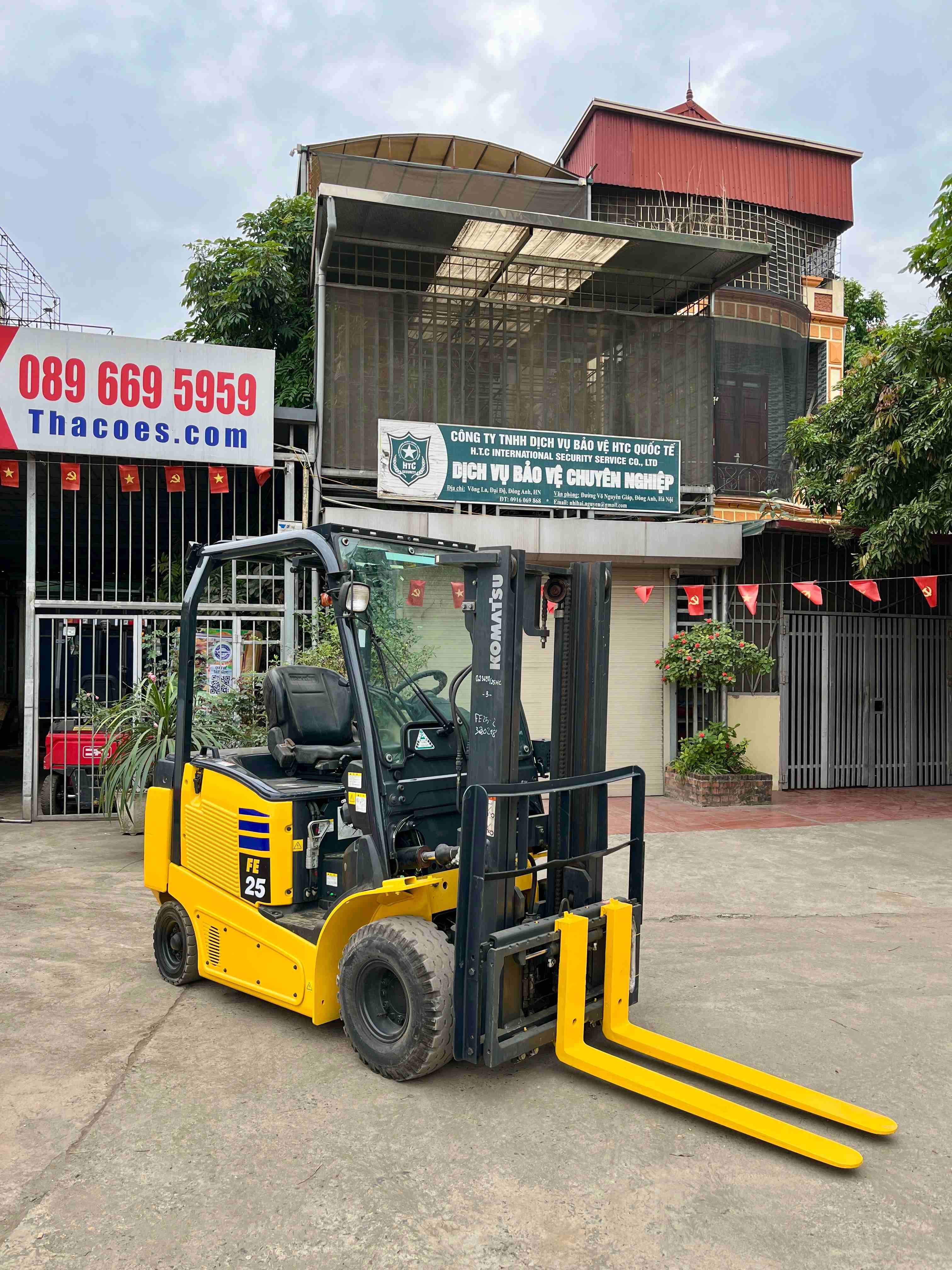 XE NÂNG ĐIỆN NGỒI LÁI KOMATSU 2.5 Tấn FE25-1 (2016)
