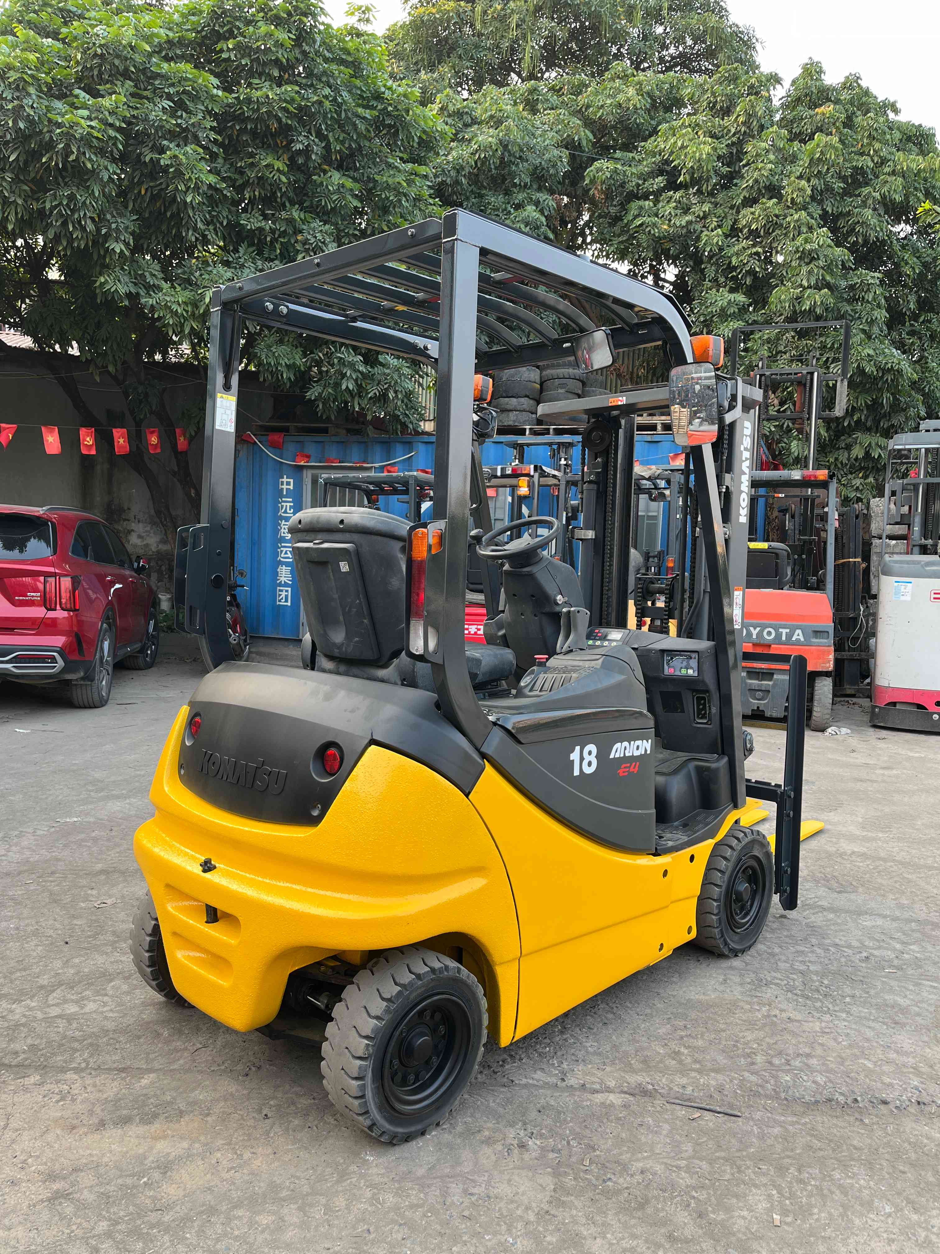 XE NÂNG ĐIỆN NGỒI LÁI KOMATSU 1.8 Tấn FB18-12 (2013)