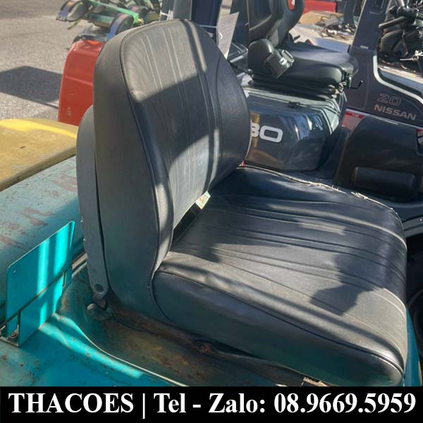Xe nâng dầu Komatsu cũ FD25C-15 (Số sàn lốp kép)