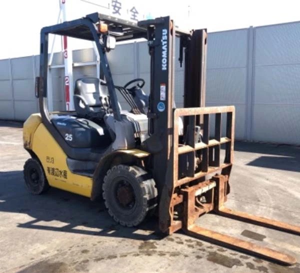 Xe nâng dầu Komatsu 2,5 Cũ FD25C-17 Siêu Rẻ